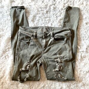 American Eagle Outfitters Super Stretch Green Distressed Jeggings Size 8